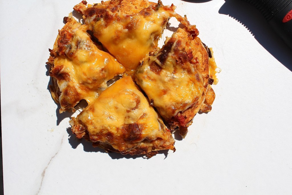 mexican-cheesey-cut-in-four-pizza